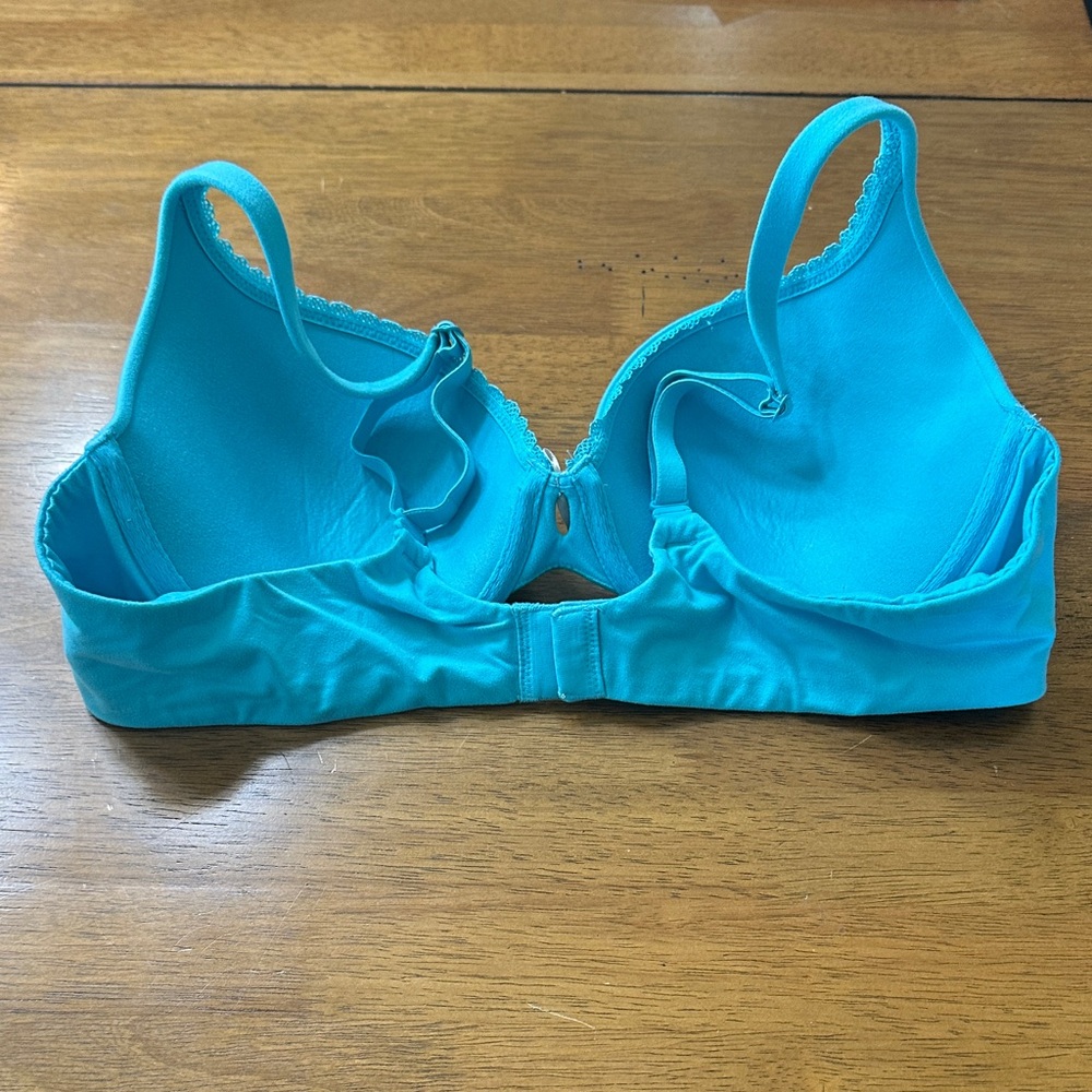 Victoria's Secret T-Shirt Bra in Bright Turquoise - Picture 3 of 3
